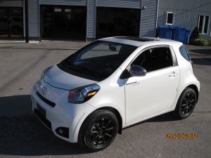Scion IQ 2012 - srie 300