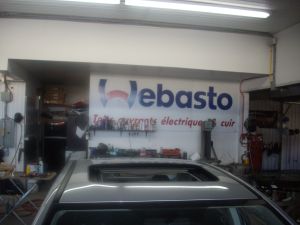 Mitsubishi Lancer - Toit ouvrant 700